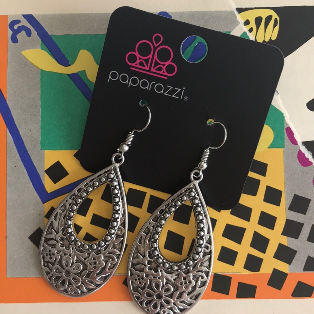 Boho Silver Tone Dangle Earrings NEW Lightweight